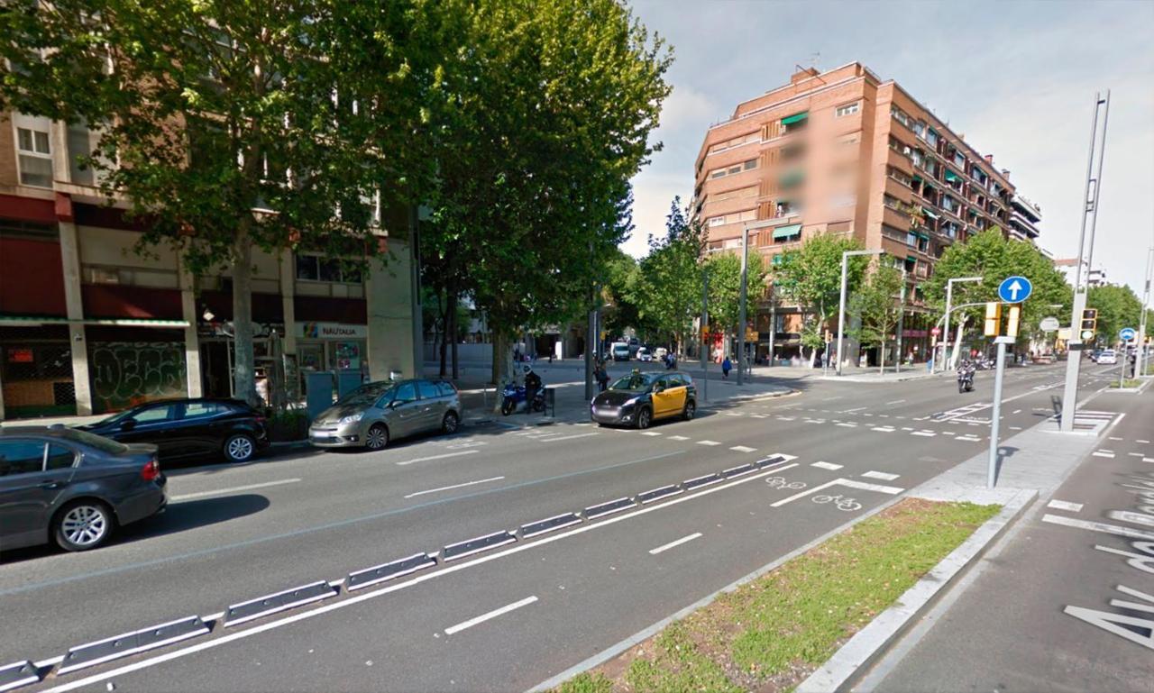 Rainbow Lägenhet Barcelona Exteriör bild